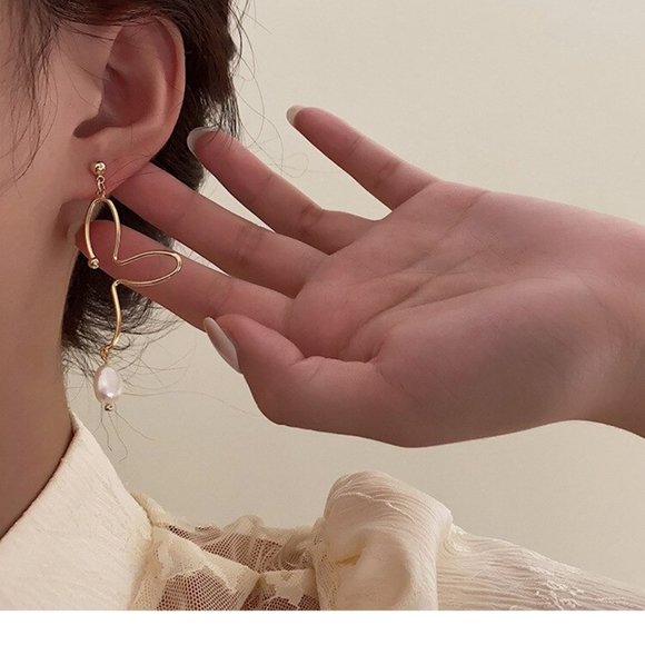 INS Style Metal Lines Flowers Freshwater Pearl Pendant Earrings - Picture 2 of 6